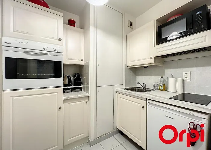 Appartement Central Proche Plages Avec Piscine, Sauna, Parking Et Climatisation - Fr-1-647-23