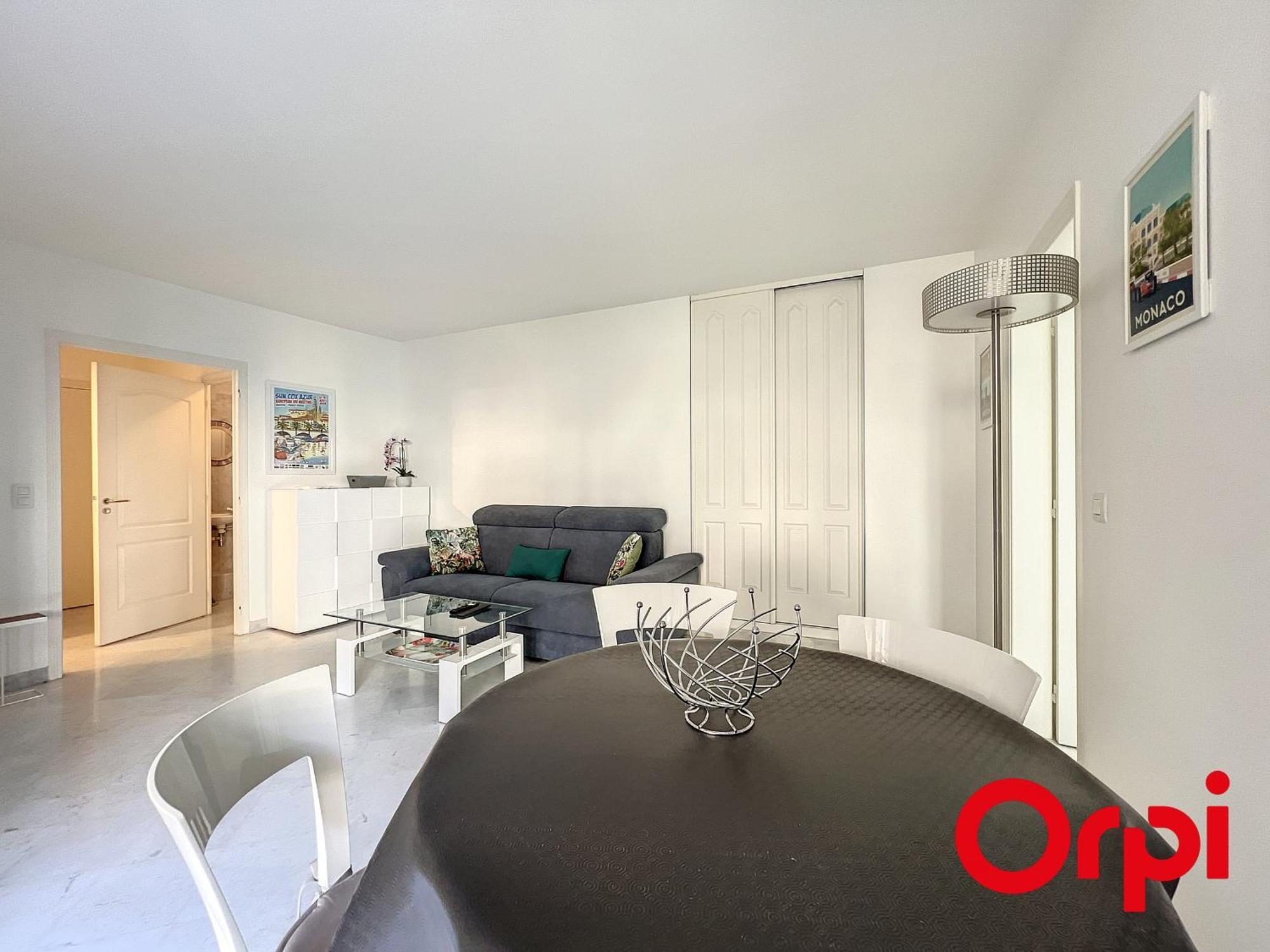Proche Plages Avec Piscine, Sauna, Parking Et Climatisation - Fr-1-647-23 Appartement *